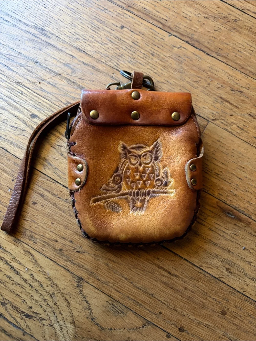 Owl Motif Leather Coin Pouch Wristlet - Tan/Brown